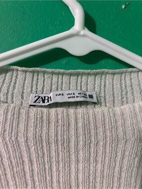 Zara cream colored cropped top size small